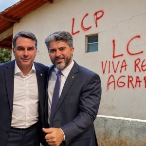 Flávio Bolsonaro diz que ‘LCP é terrorista’ e afirma que ela ‘tem dia e hora pra acabar’