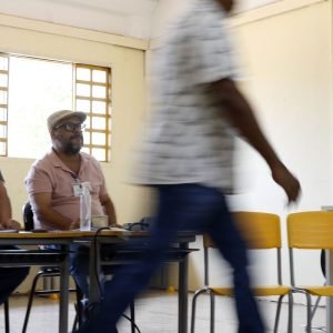 Cerca de 158,7 milhões de eleitores vão às urnas em todo o país