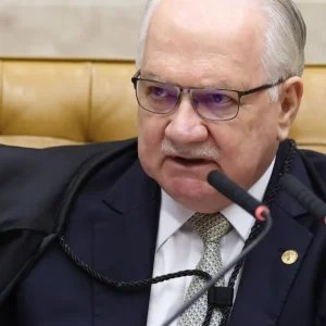 Fachin faz pente-fino em 104 casos antes de arquivar inquérito de fake news