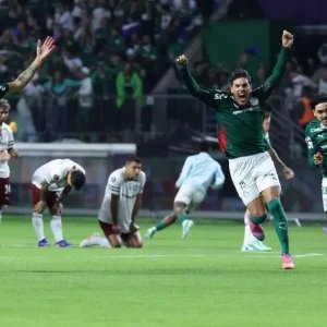 Felipe Melo diz que Flu merecia mais a classificação do que o Palmeiras