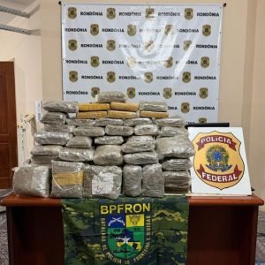 PF prende dois homens com 103 kg de skunk na fronteira com a Bolívia em Rondônia