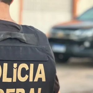 PF investiga uso de broches com câmera para gravar votos