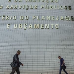 Governo pretende realocar R$ 20 bilhões no Orçamento de 2027