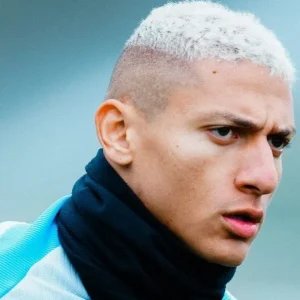 Encostado no Tottenham, Richarlison é escalado pelo time sub-21 aos 29 anos
