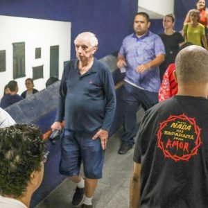 “Não poderia ficar de fora”, diz idoso que votou 10 dias após cirurgia