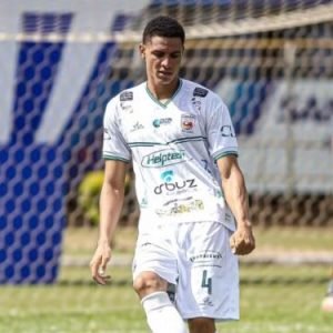 Taubaté confirma zagueiro e passa a quatro anunciados