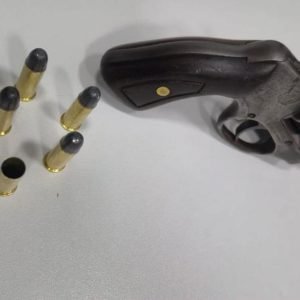 Pai atira contra a filha adolescente por ciúmes e é preso em MT