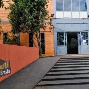 Alunos da Escola de Música de Brasília se apresentam na Rádio MEC