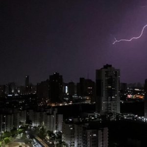 Tempestades podem atingir municípios de MT com vento forte e granizo