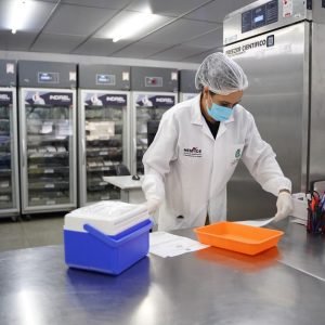 Bolsa de sangue raro cruza o país de avião para paciente transplantado