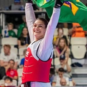 Maria Clara Pacheco é ouro em 3ª etapa do Grand Prix de taekwondo