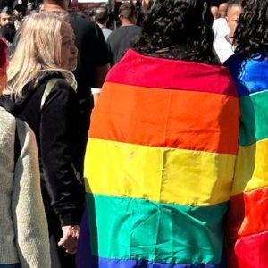 Monitoramento aponta 13 mil ataques a contas de candidaturas LGBT+