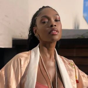 Vencedora do Grammy Latino, Xênia França é confirmada na Varanda de Nazaré